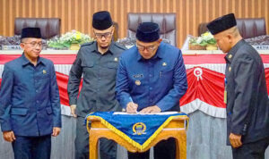 Pemkot Ajukan Tiga Raperda Baru, Prioritaskan Penanganan Sampah dan Penguatan Layanan Publik 1u -1706 26-