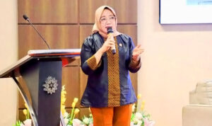 DPRD - Nina Fitriana Kupas Legislasi Hijau untuk Masa Depan Lingkungan di UIN SGD Bandung -0207 26-u